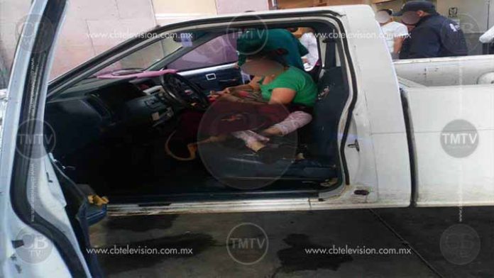 A sus 14 años muere en los brazos de su madre al pie del IMSS