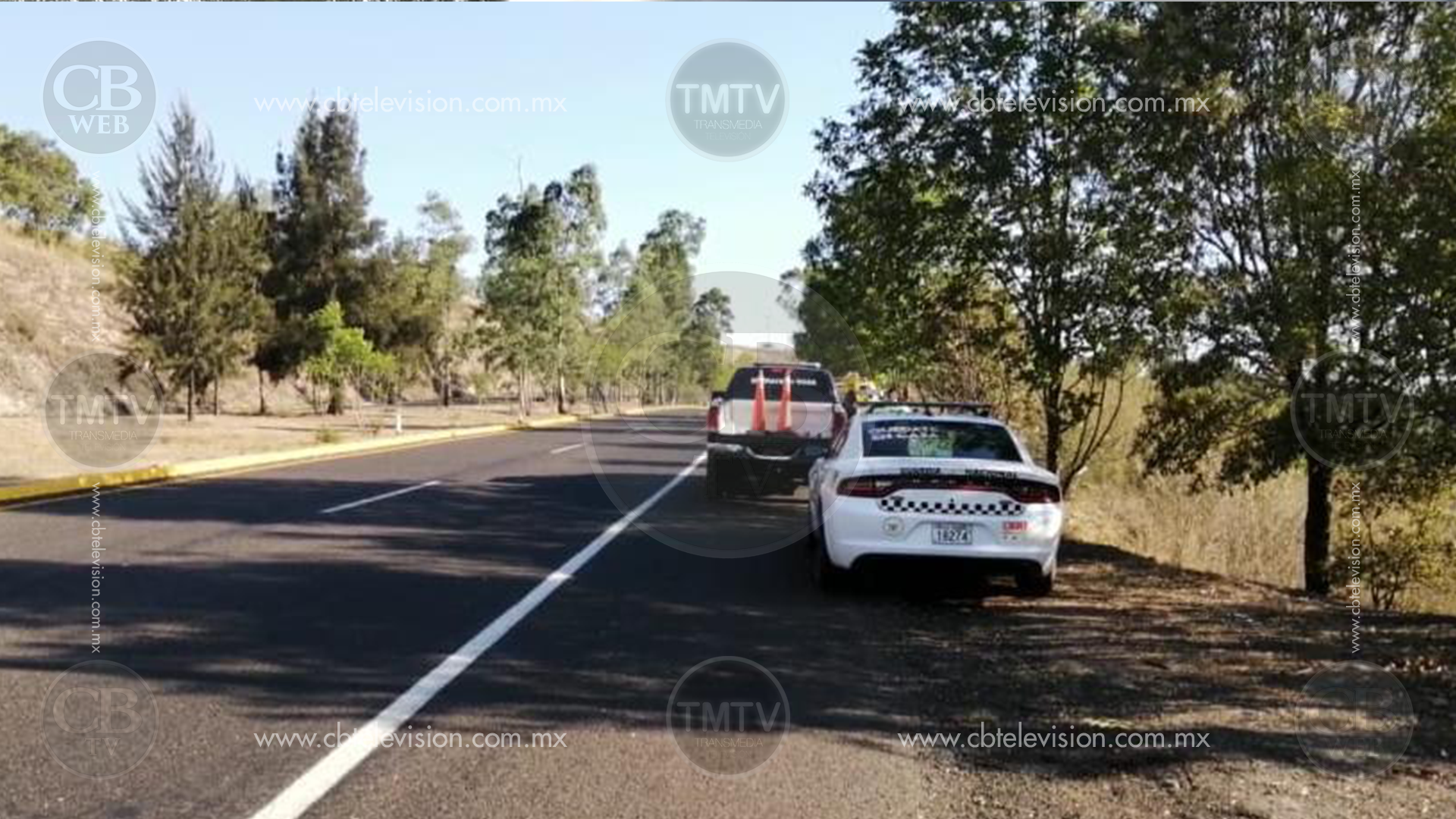 En Ario de Rosales abandonan un muerto en una camioneta