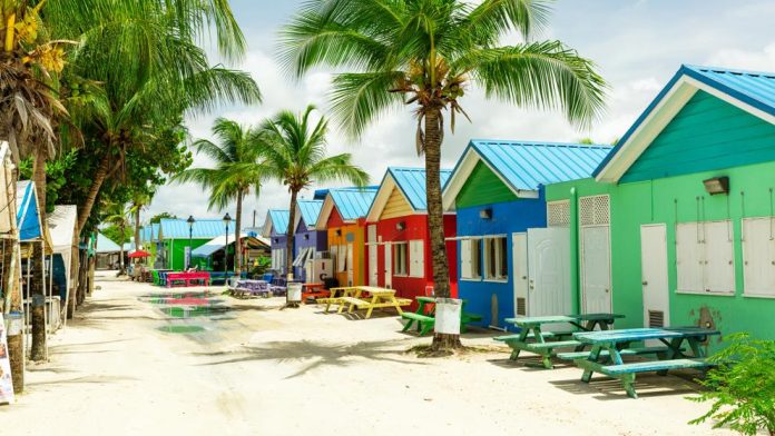 Ya no es necesario emigrar a Estados Unidos, Barbados ofrece trabajo
