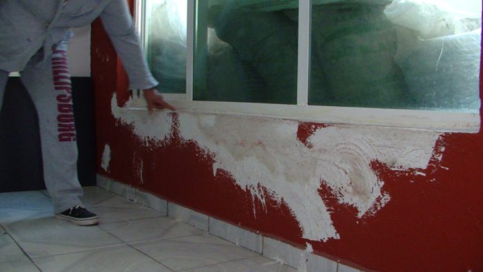 Desbordamiento del Dren Barajas afecta a decenas de familias.