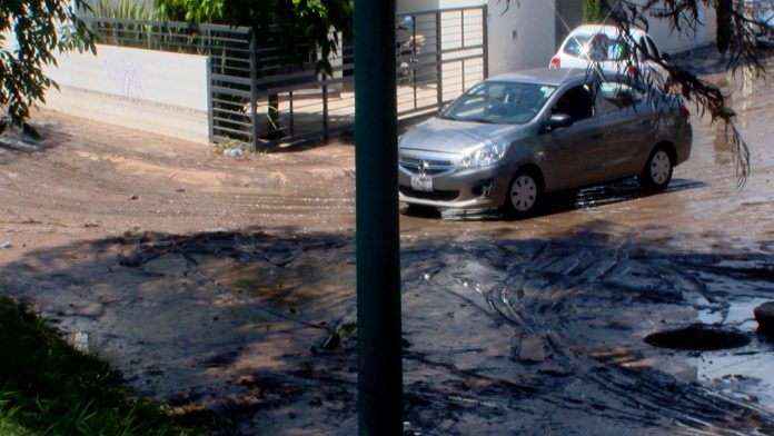 Desbordamiento del Dren Barajas genera inundaciones en Torremolinos.