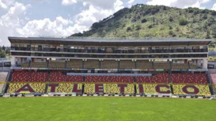 El coloso del quinceo ya luce el nombre de 