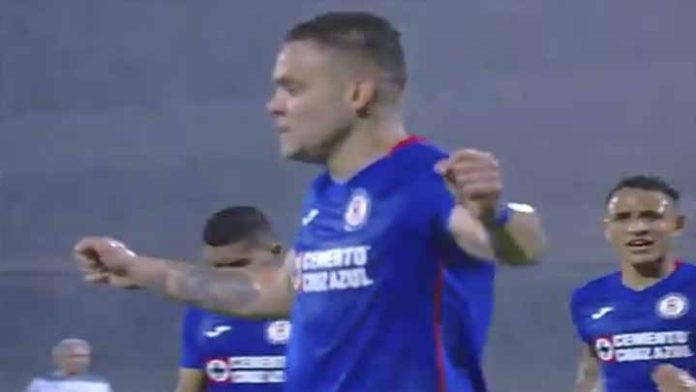 Cruz Azul sigue cosechando victorias, vence al Santos en la jornada 1