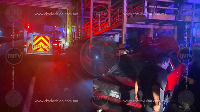 Tres niños heridos deja choque de auto sobre Madero Poniente