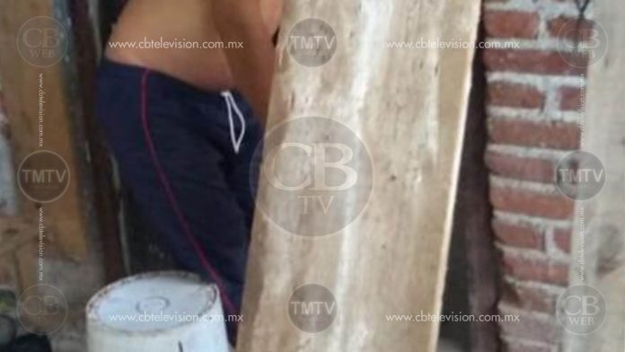 Michoacán: Encuentra a su esposo colgado en una recámara