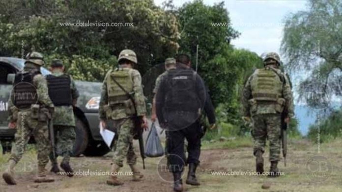 Ejecutan a cinco hombres en Aguililla