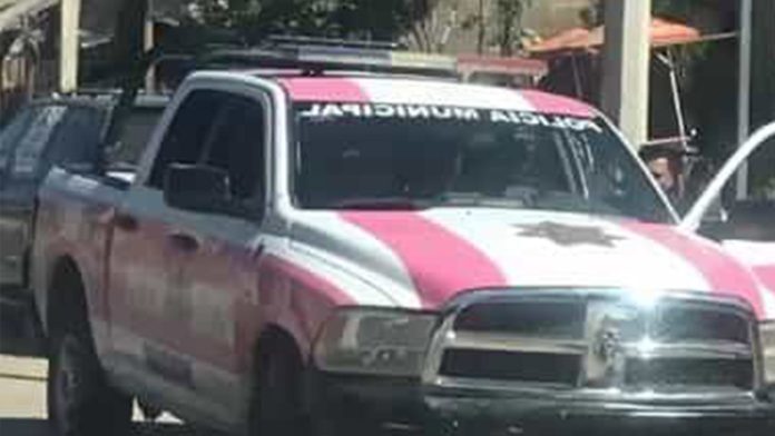 Mujer llevó a su bebé a una fiesta para luego abandonarla