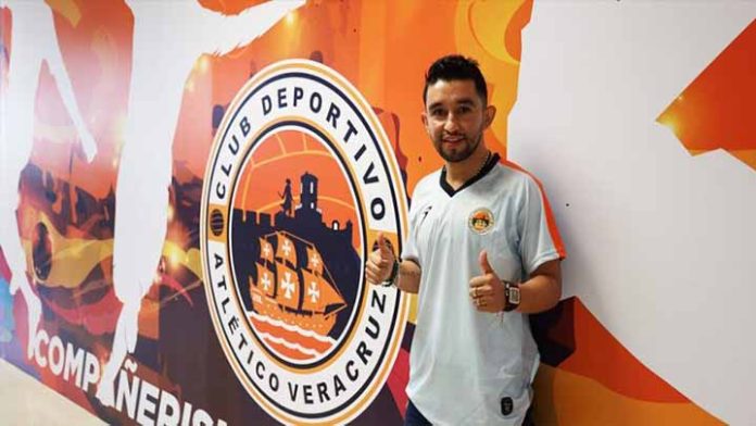 El “Hobbit” Bermúdez se convierte en el primer refuerzo del Veracruz