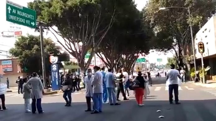 Médicos exigen mejores condiciones para tratar covid-19; amenazan con protesta nacional