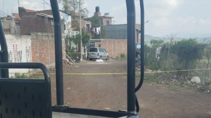Asesinan a policía y a su esposa en Moroleón Gto; dejan mensaje