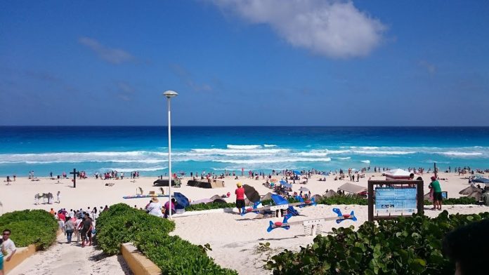 Por mandato constitucional en México no existen playas privadas, son de todos los mexicanos