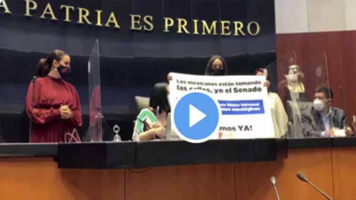 Legisladoras convierten en Ring, el senado de la República