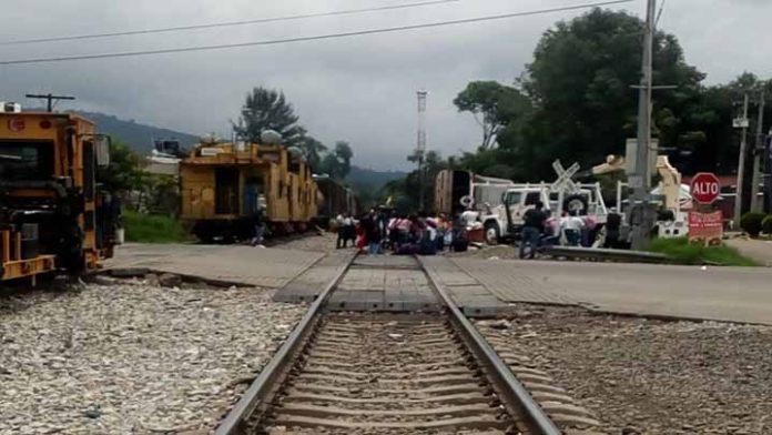 Sin solicitud de la Federación, Michoacán no desalojara bloqueo en las vías del tren
