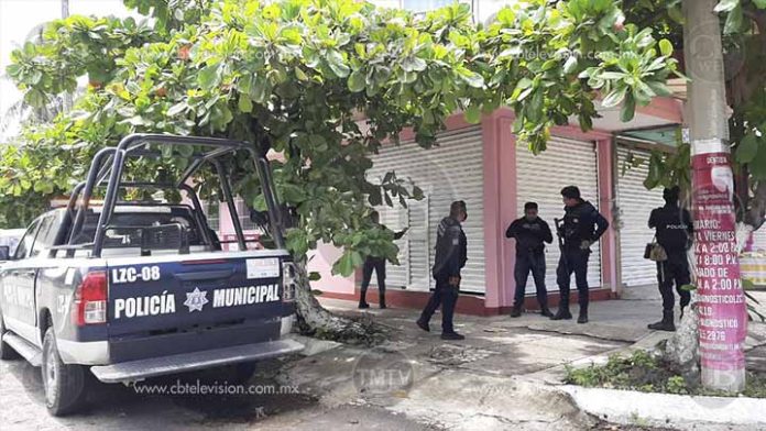 Fémina ingresa a consultorio y asalta con pistola al dentista