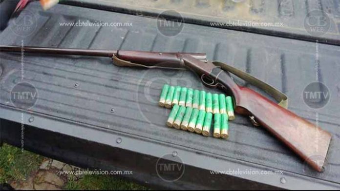 Arrestan a tres hombres con armas en la Tenencia Morelos