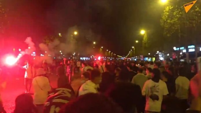 Se presentan disturbios en París tras la derrota en Champions