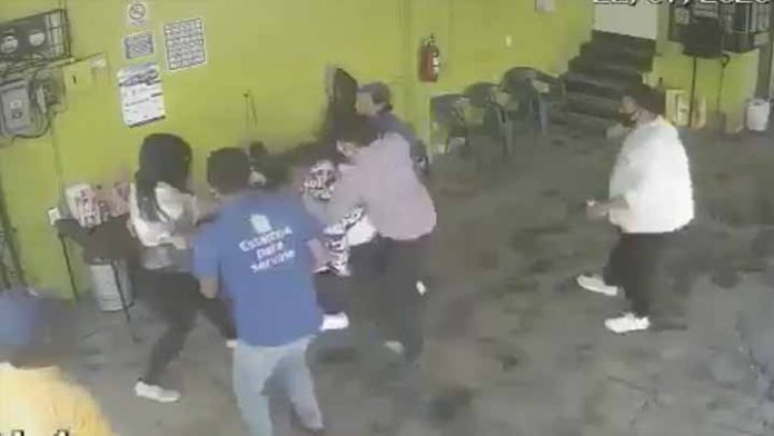 Tras hartazgo comienzan a difundir videos golpeando presuntos ladrones