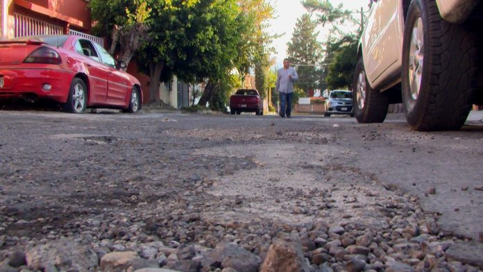 Gran problema de baches en las calles de Xangari