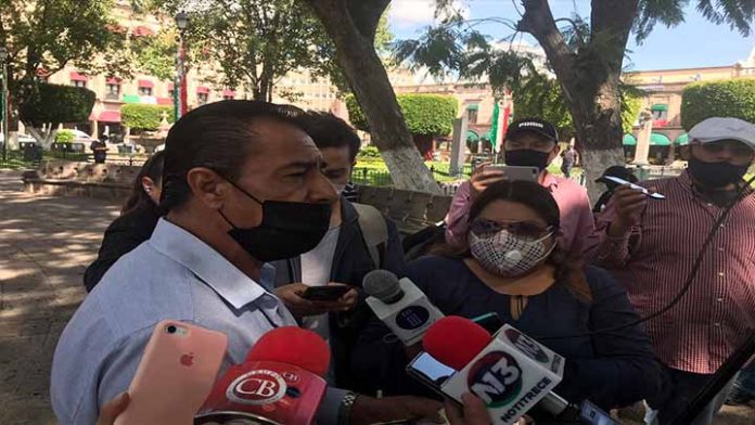Trabajador del ayuntamiento de Morelia que sufre discapacidad auditiva, denuncia acoso