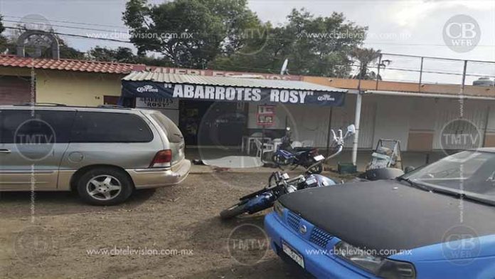 Lo matan al pie de una tienda en Chilchota