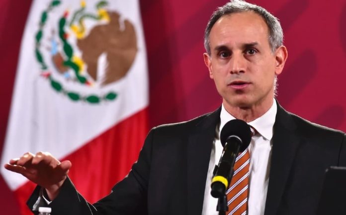 Se darán 20 mil becas a médicos para especializarse: López-Gatell