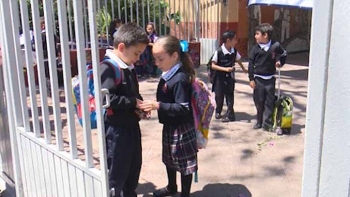 Hasta febrero prevé SEE regreso a clases