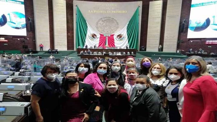 María Chávez celebra que ninguna decisión en el poder legislativo este encima de la ética política