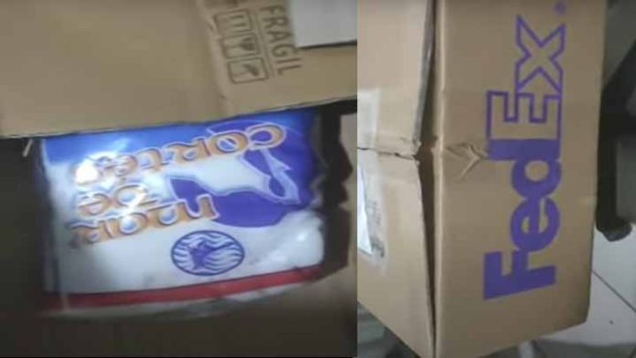 Compra dos laptops por internet y le llegan 2 kilos de sal
