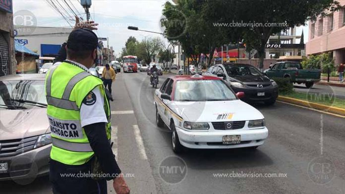 https://cbtelevision.com.mx/semaforo-con-fallas-en-calzada-la-huerta-afuera-del-tribunal-de-justicia/