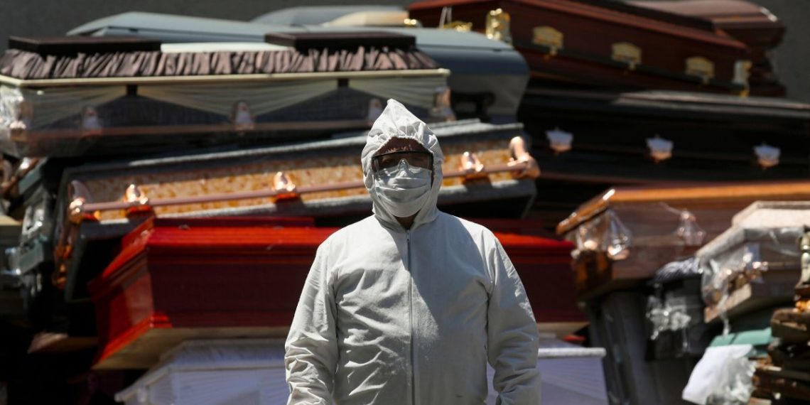 Son más de 2 mil los mexicanos muertos por covid-19 en EUA