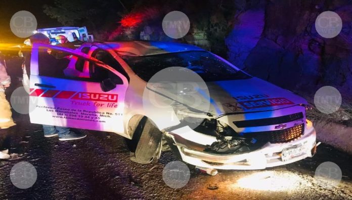 Destroza su auto en las curvas de Cepamisa