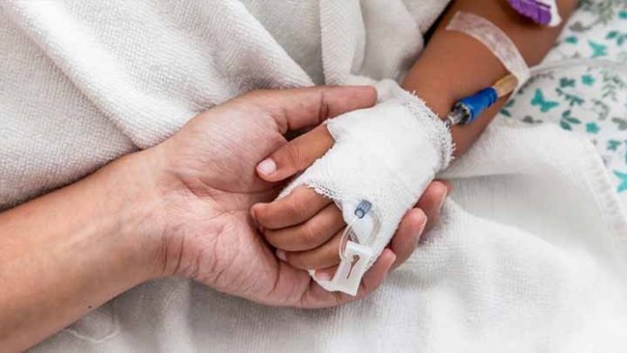 Muere menor de dos a causa de Covid-19 en Michoacán