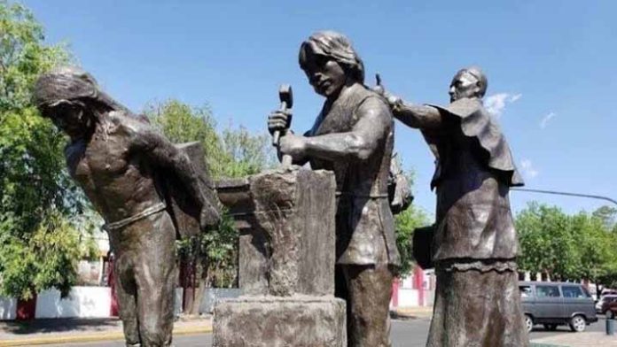 Ayuntamiento de Morelia removerá escultura que humilla a las comunidades Indígenas