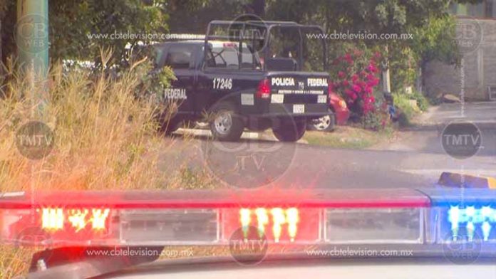 Le dan el tiro de gracia y lo abandonan en la carretera Apatzingán-Nueva Italia