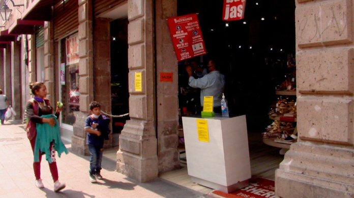 Comerciantes prevén ventas al 50% en Día de Muertos: Covechi