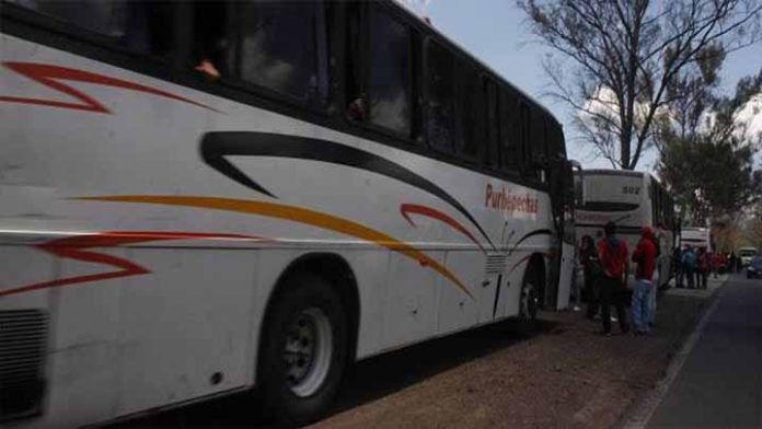 Normalistas secuestraron 15 autobuses de pasajeros