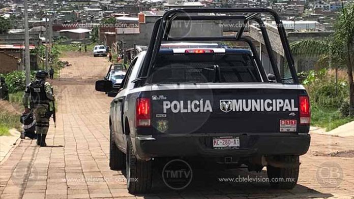 Asesinan a un hombre cuando lavaba su auto en Villas del Oriente