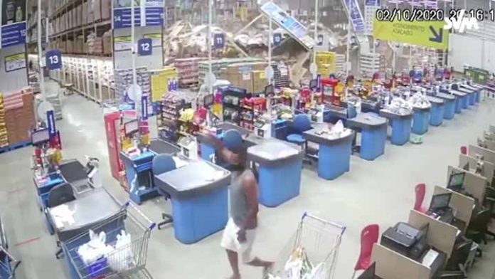 Accidente en súper mercado deja una persona sin vida