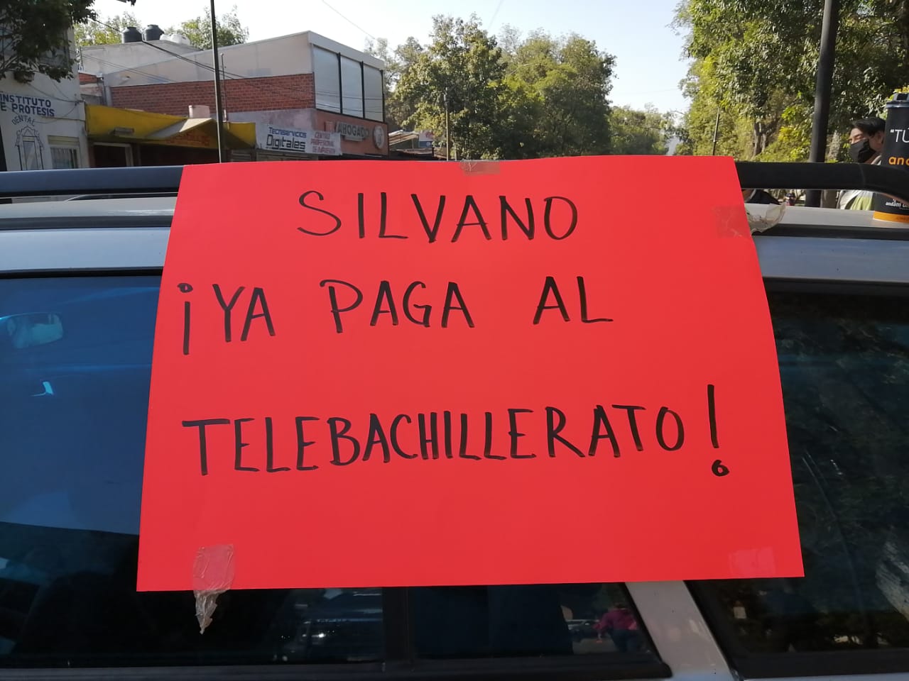 Trabajadores de telebachillerato se