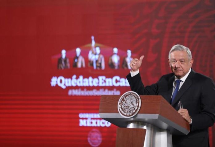 AMLO revela que se realiza una prueba covid-19 cada semana para 'no contagiar'