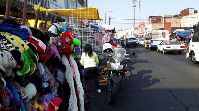 Por Covid-19 se redujeron ambulantes en el centro en un 50 por ciento