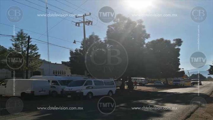 Taxistas y cumbieros de Cherán piden la destitución del director de Tránsito Municipal