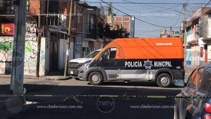 Ejecutan a balazos a un joven en la colonia Las Flores