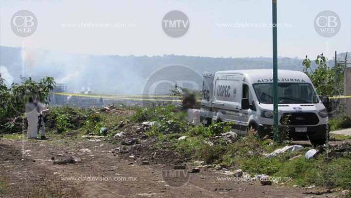 Hallan cuerpo calcinado en un baldío de Morelia