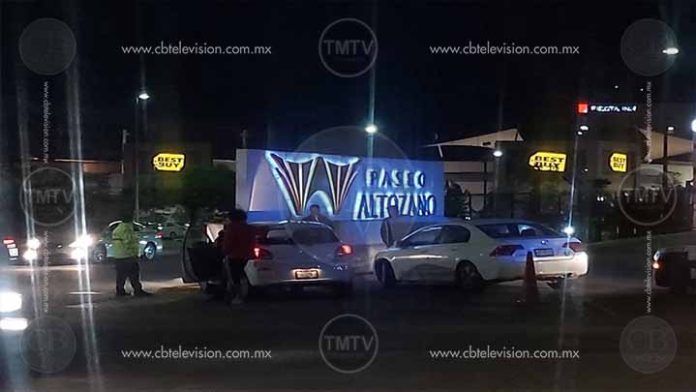 Sólo daños materiales choque en Altozano