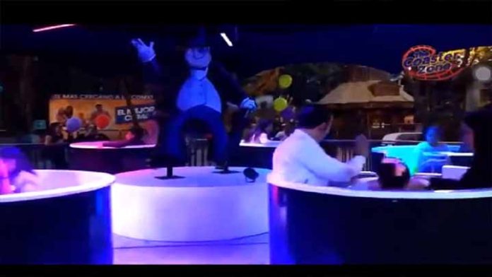 Muere joven que cayó de un juego mecánico de Six Flags