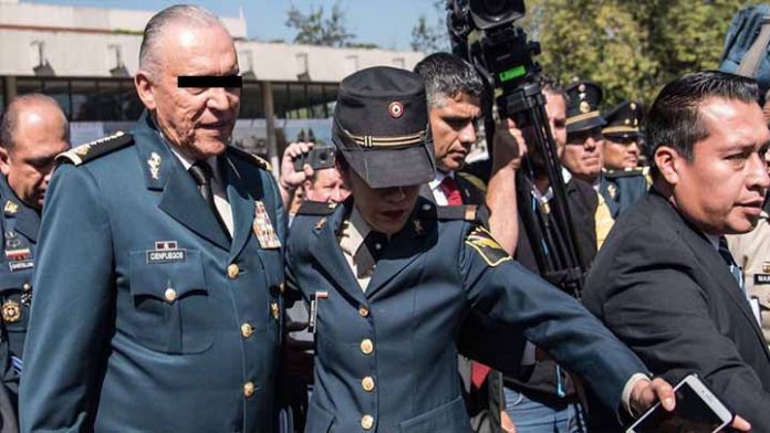 Estados Unidos retira cargos a Cienfuegos para que sea juzgado en México