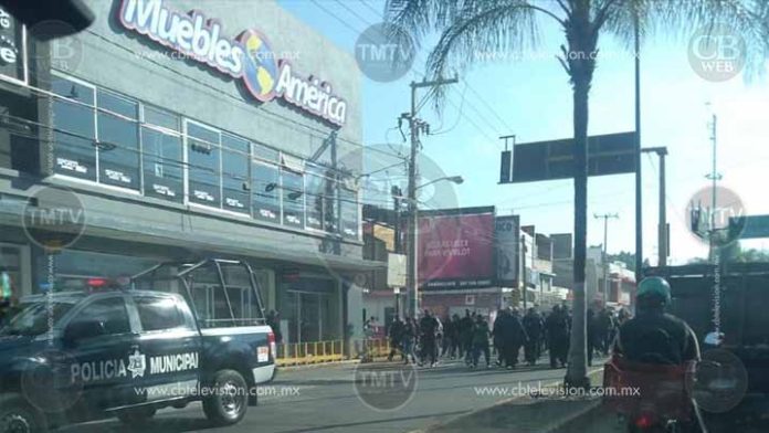 Policías de Zamora en paro; exigen a Samaguey pago de aguinaldo