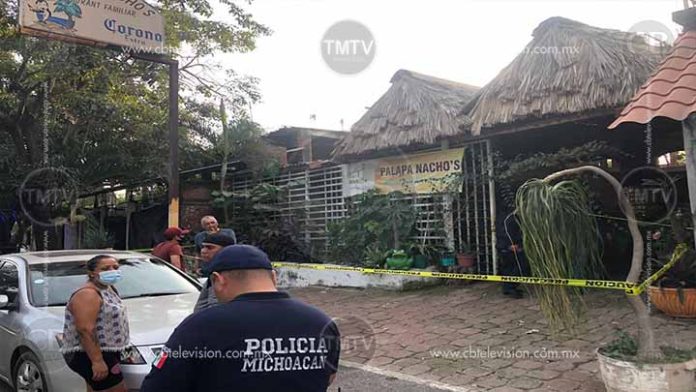 Hallan comerciante sin vida en su negocio