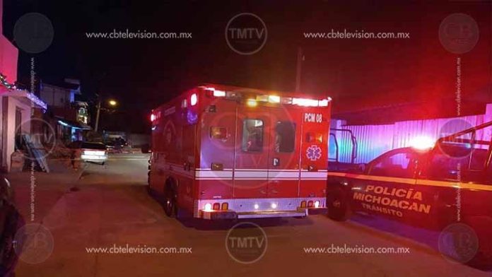 Tío y sobrino se accidentan en moto, el joven muere